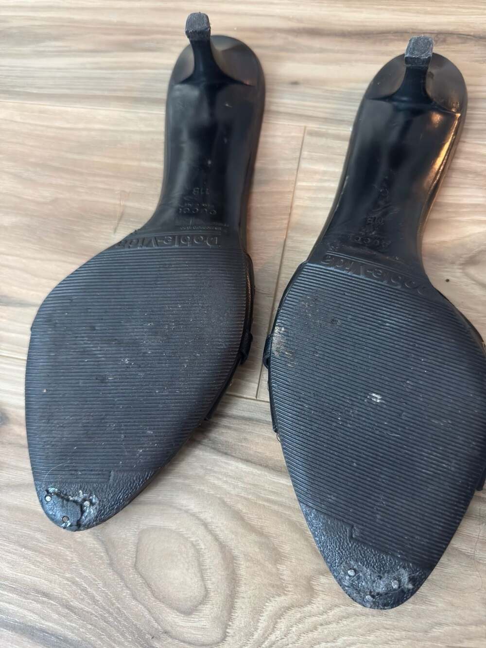 Gucci Vintage Black Leather Grommet Studded Kitten Heel Slide Mules - Picture 6 of 7